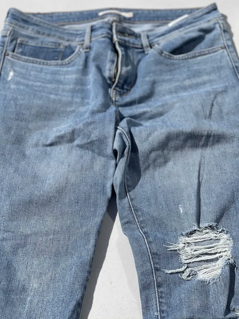 Levis Skinny Jeans 30