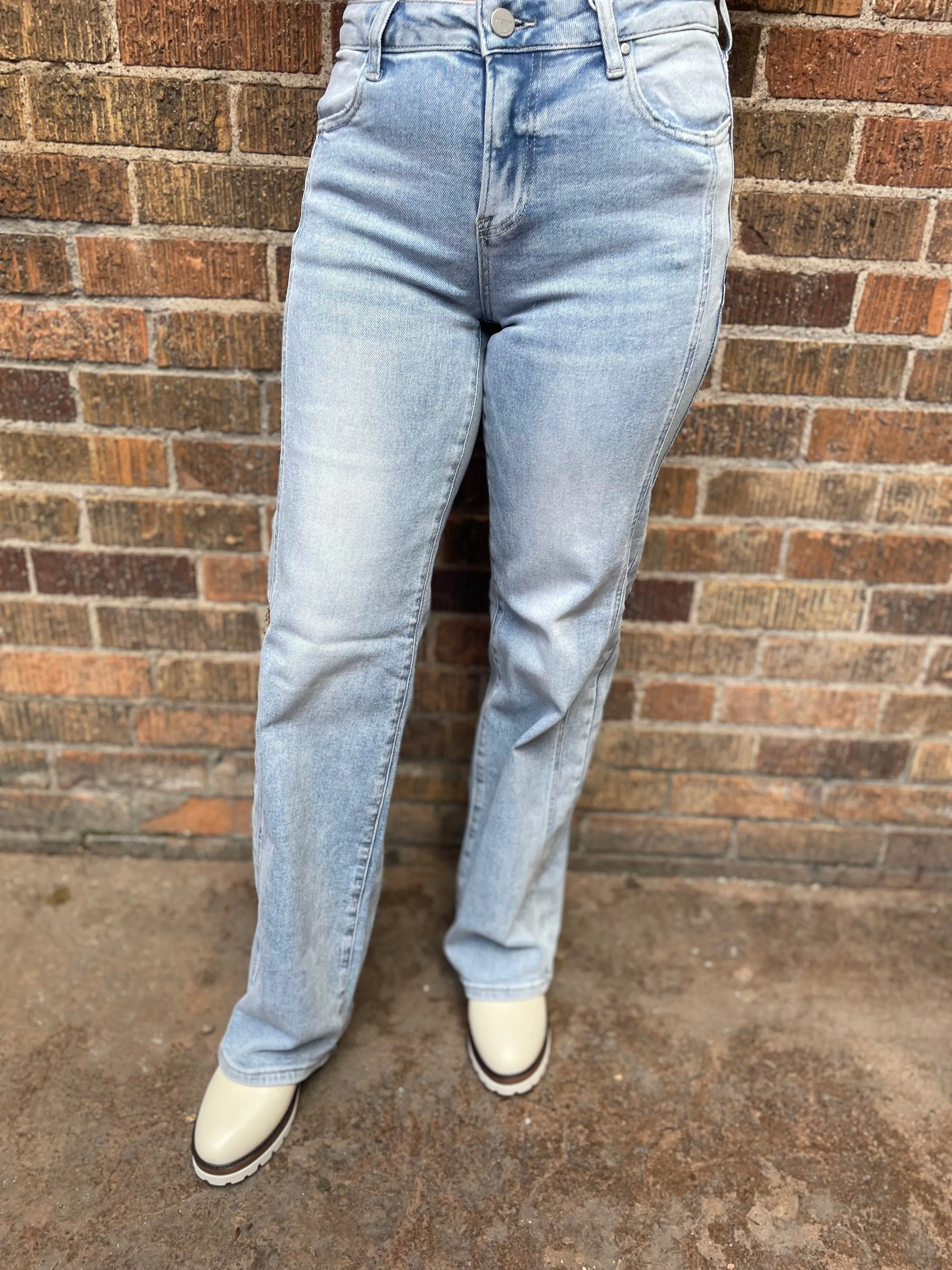 Risen Mid Rise Straight Jean