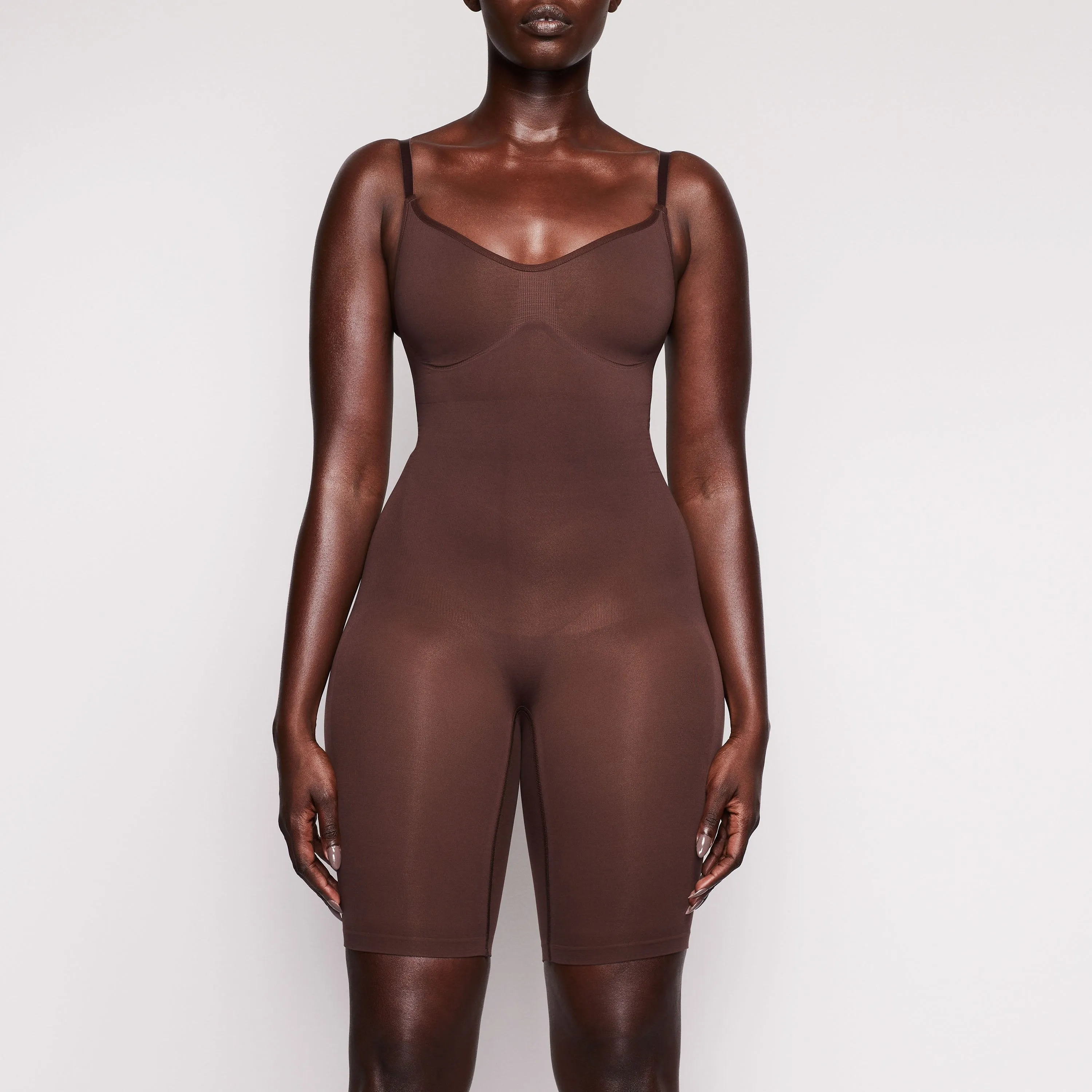 SCULPTING BODYSUIT MID THIGH | COCOA
