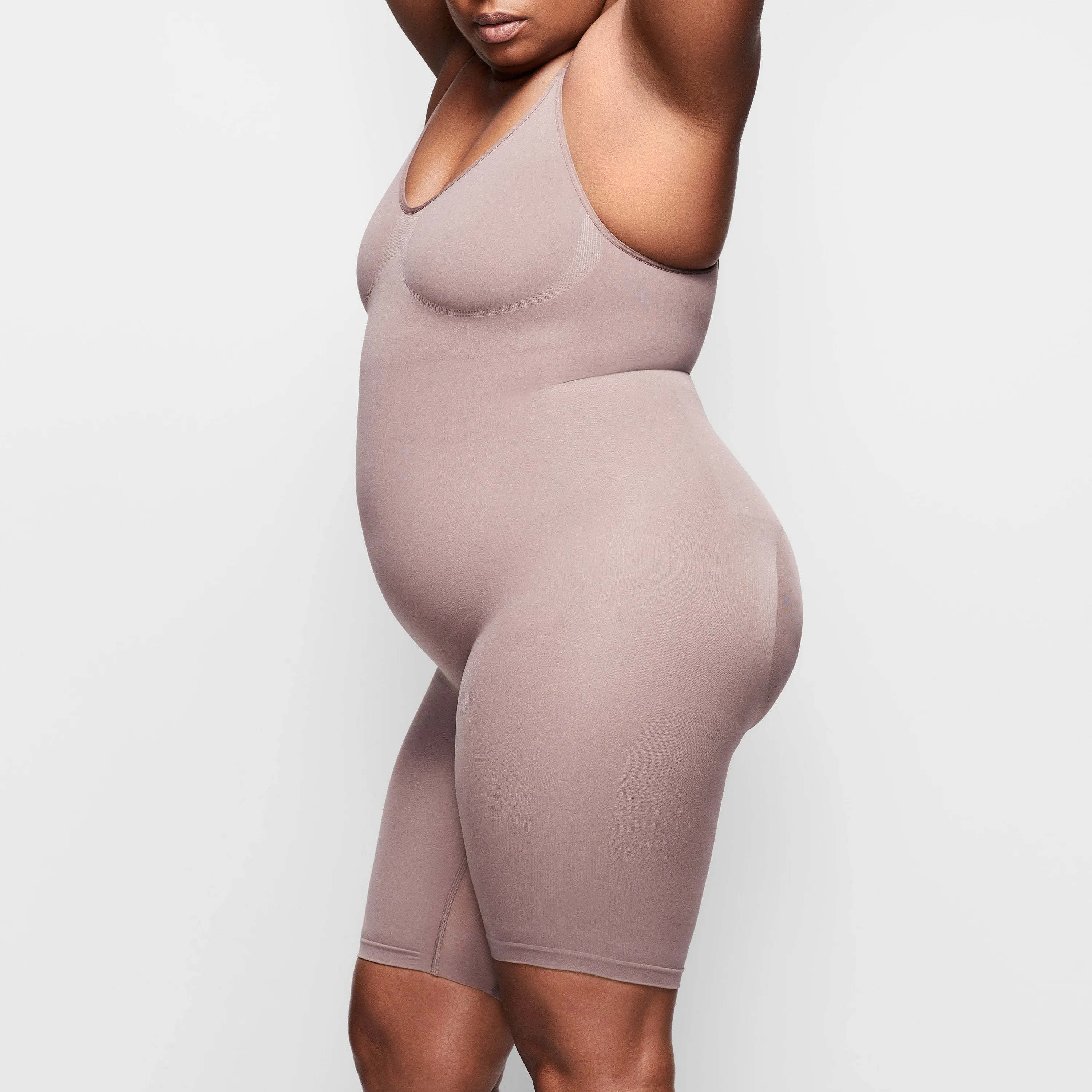 SCULPTING BODYSUIT MID THIGH | UMBER